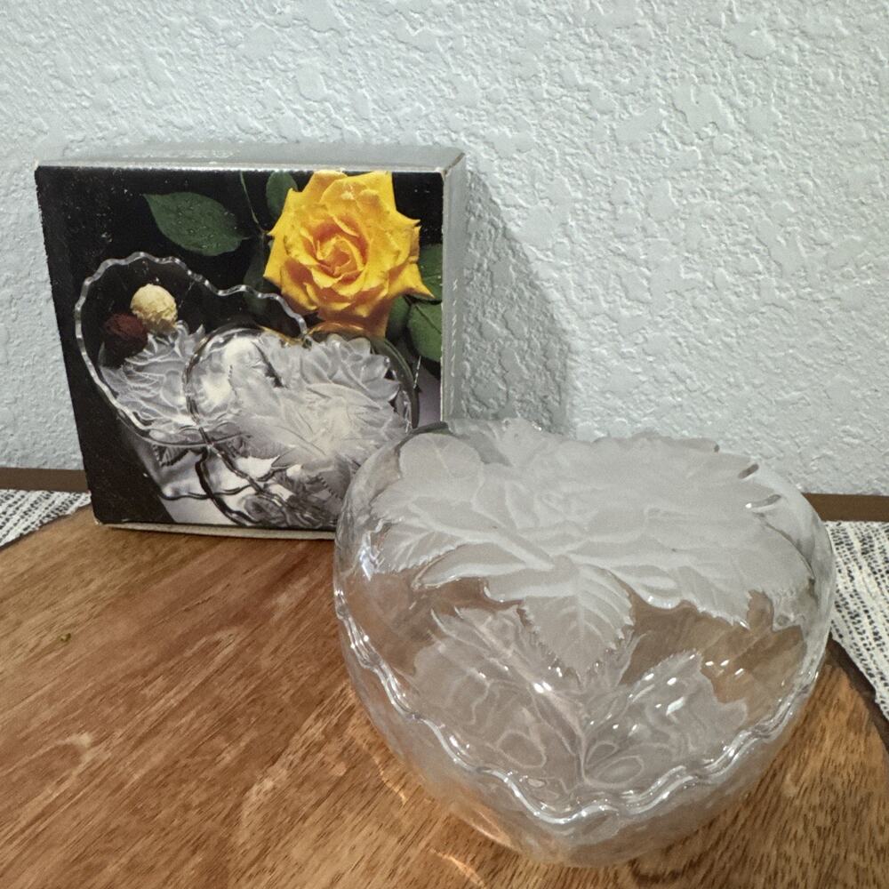 Home Beautiful Dish Crystal Covered Heart Box Rose Pearls Serve Candy Trinket Bo
